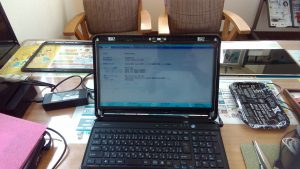 LIFEBOOK AH77/E 分解修理　液晶パネル仮取り付け後、BIOSで動作確認