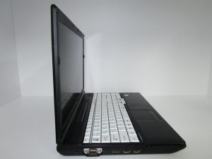 (中古PC) FUJITSU LIFEBOOK A561/D FMVA5NE6