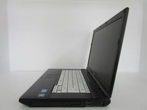 中古PC FUJITSU LIFEBOOK A572E