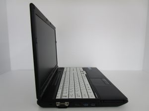 中古PC FUJITSU LIFEBOOK A572E