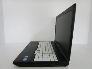 中古PC FUJITSU LIFEBOOK A572E