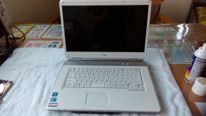 落雷でLavie LL700/V電源入らず　データ救出できるか