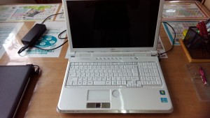 野々美谷町よりパソコンサポートのご依頼 LIFEBOOK AH77/C