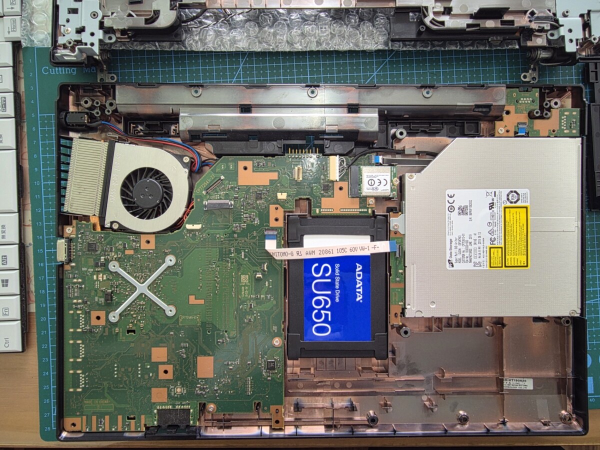 FUJITSU LIFEBOOK A579/BX ADATA SU650 SSD換装完了